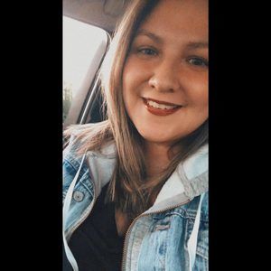 Meet your Posher, Katelyn